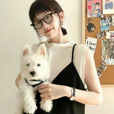 色肉毒蝎女